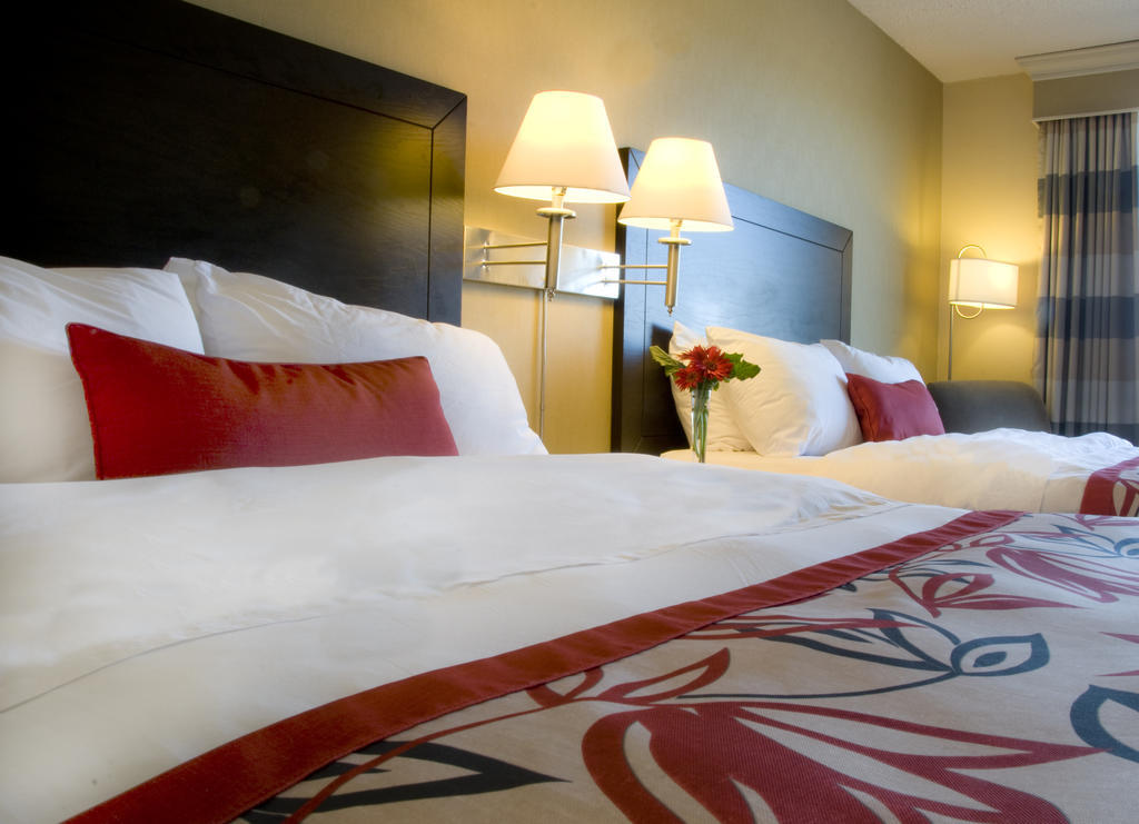 Ramada Plaza Crystal Palace Dieppe Zimmer foto